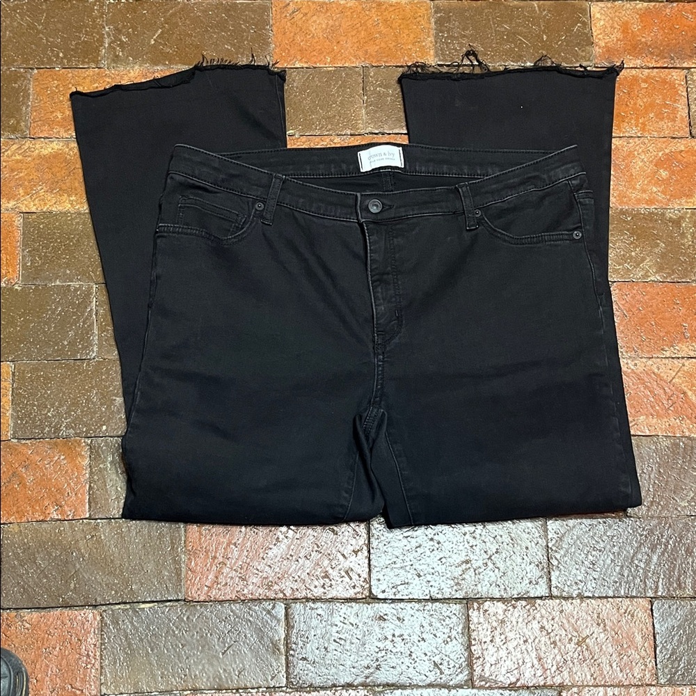 Crown and Ivy black jeans size 16 raw hem flair leg 28 inch inseam 2249